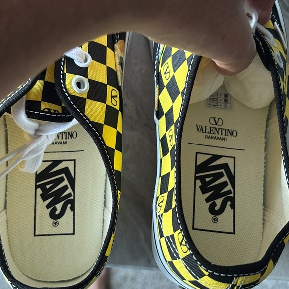 NWT VALENTINO GARAVANI AND VANS LOW-TOP FABRIC WITH VLOGO with cats size 38 - Picture 8 of 9